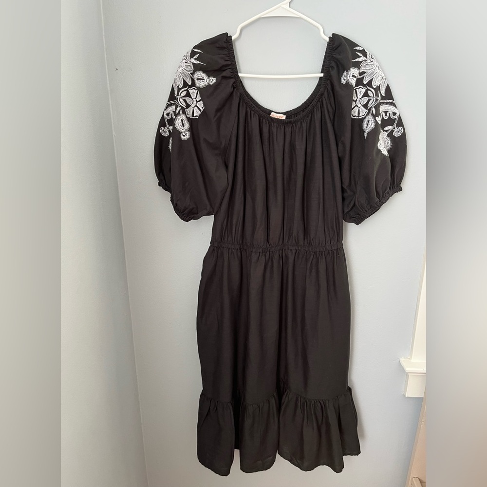 Knox Rose Black‎ Ruffled Tiered Sundress with Puff Sleeves